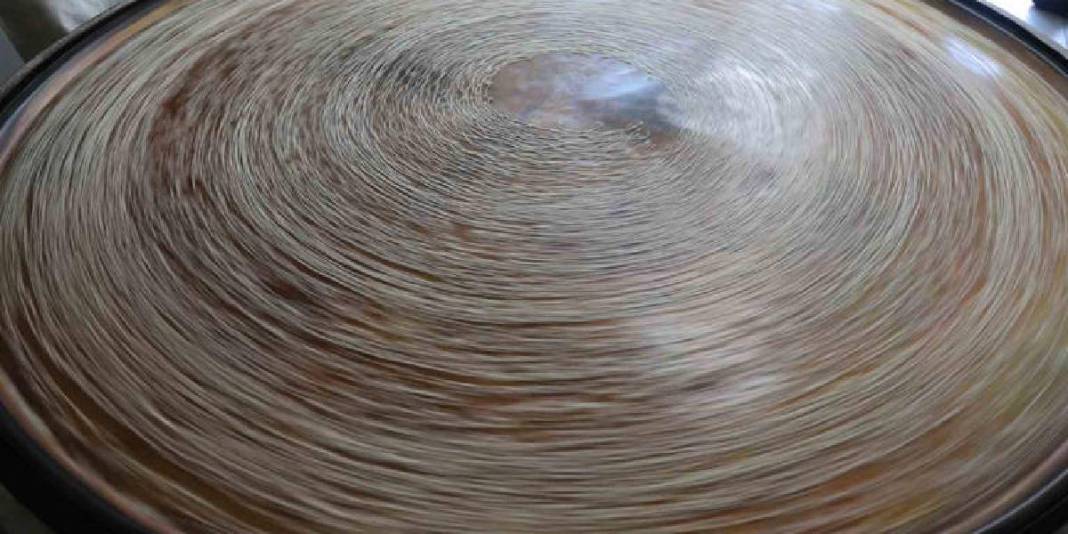 45 yıllık bakır tepsi geleneğiyle pişiyor: Kilosu 180 TL 2